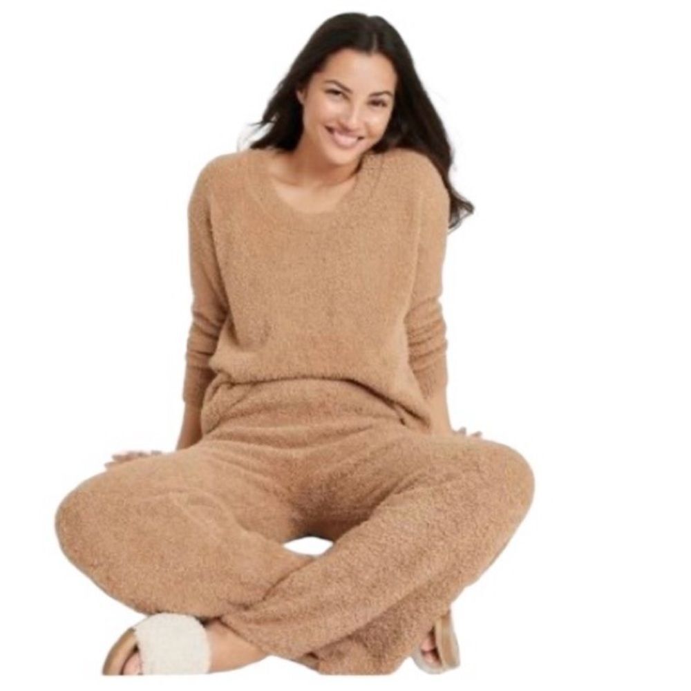 Cozy Tan Women's Plush 2-Piece Top & Pants Loungewear Set S - Picture 3 of 11
